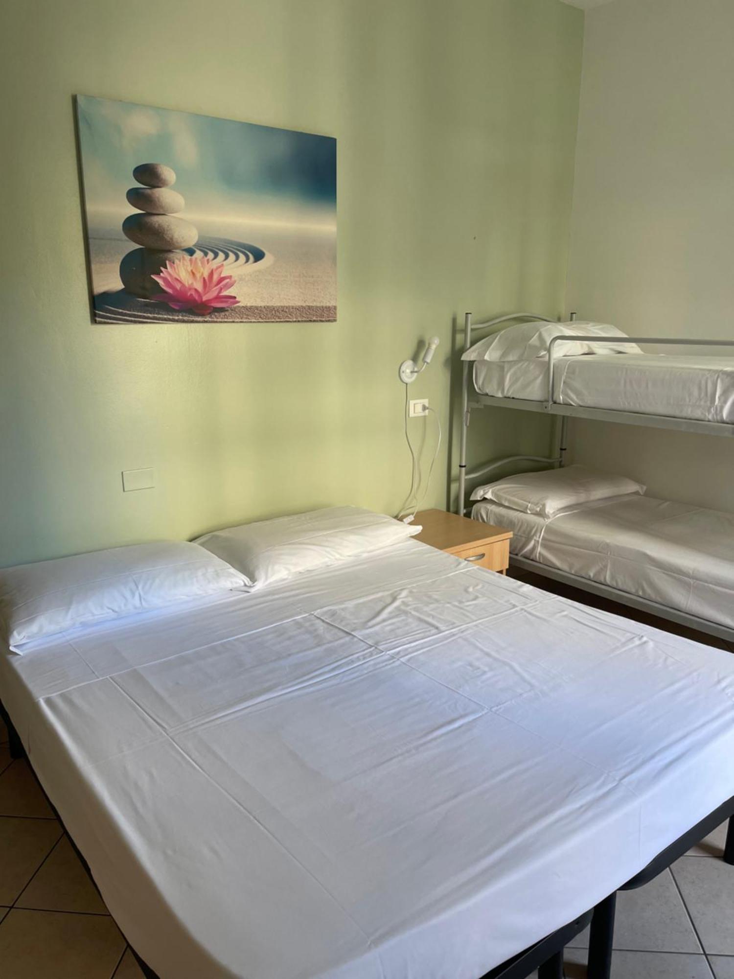 Residence Siesta Римини Екстериор снимка