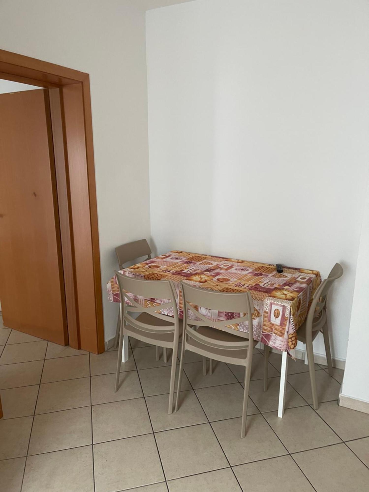 Residence Siesta Римини Екстериор снимка