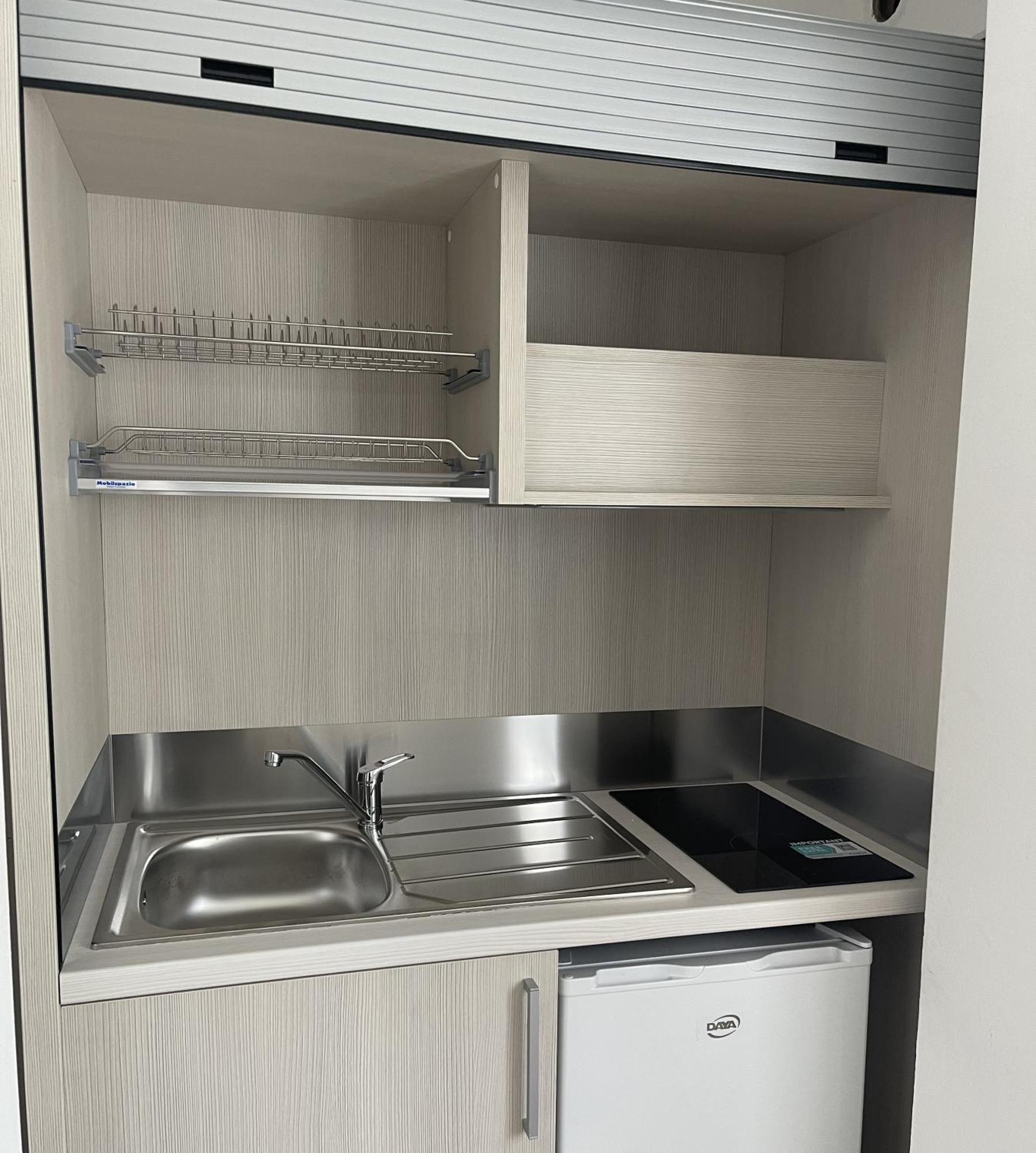 Residence Siesta Римини Екстериор снимка